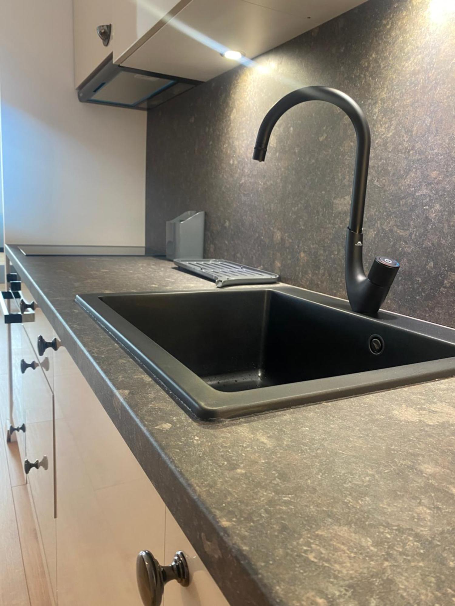 Mycampus Unwe Studentski Mountain Views Modern Kitchen Equipment Sofia Exteriör bild