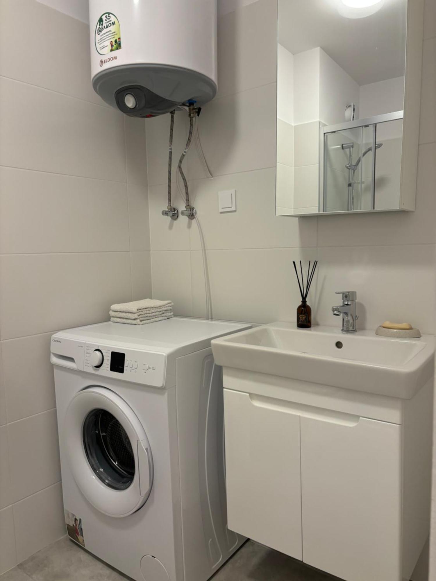 Mycampus Unwe Studentski Mountain Views Modern Kitchen Equipment Sofia Exteriör bild