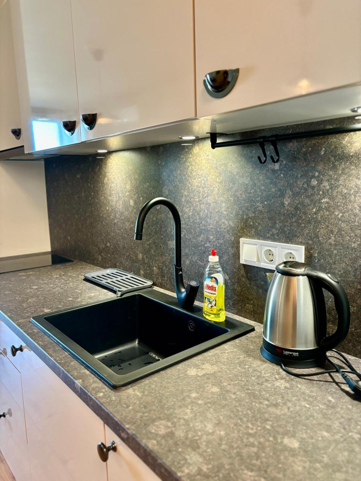 Mycampus Unwe Studentski Mountain Views Modern Kitchen Equipment Sofia Exteriör bild