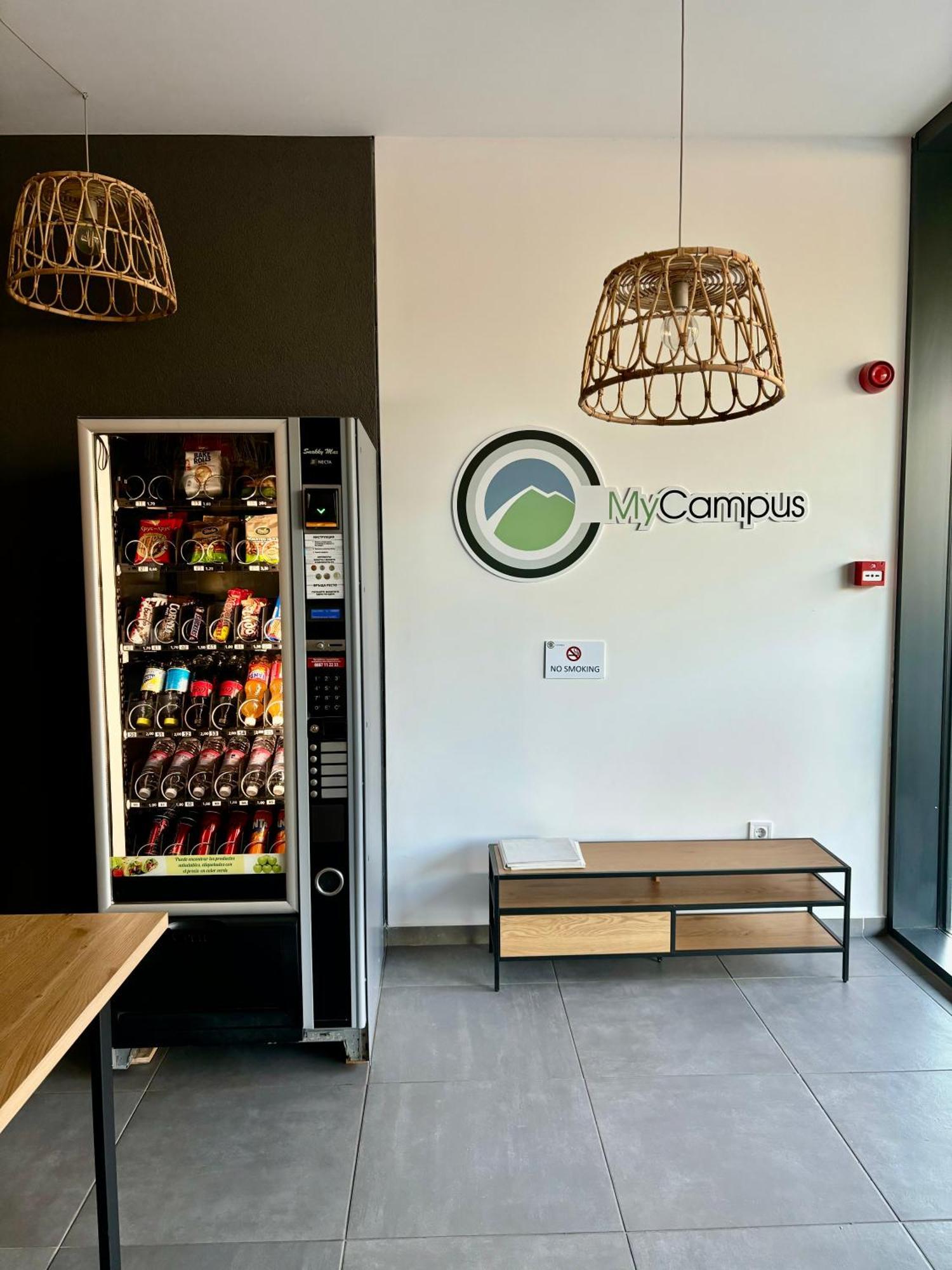 Mycampus Unwe Studentski Mountain Views Modern Kitchen Equipment Sofia Exteriör bild